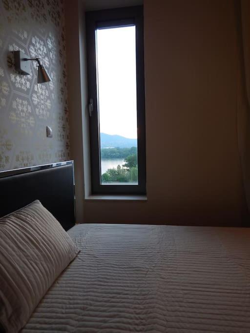 Imadnivalo Medences Hotellakas Szaunaval. Budapesta Exterior foto