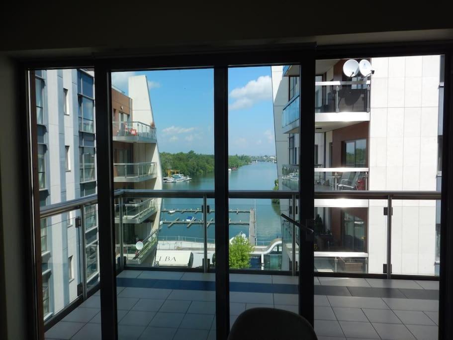 Imadnivalo Medences Hotellakas Szaunaval. Budapesta Exterior foto
